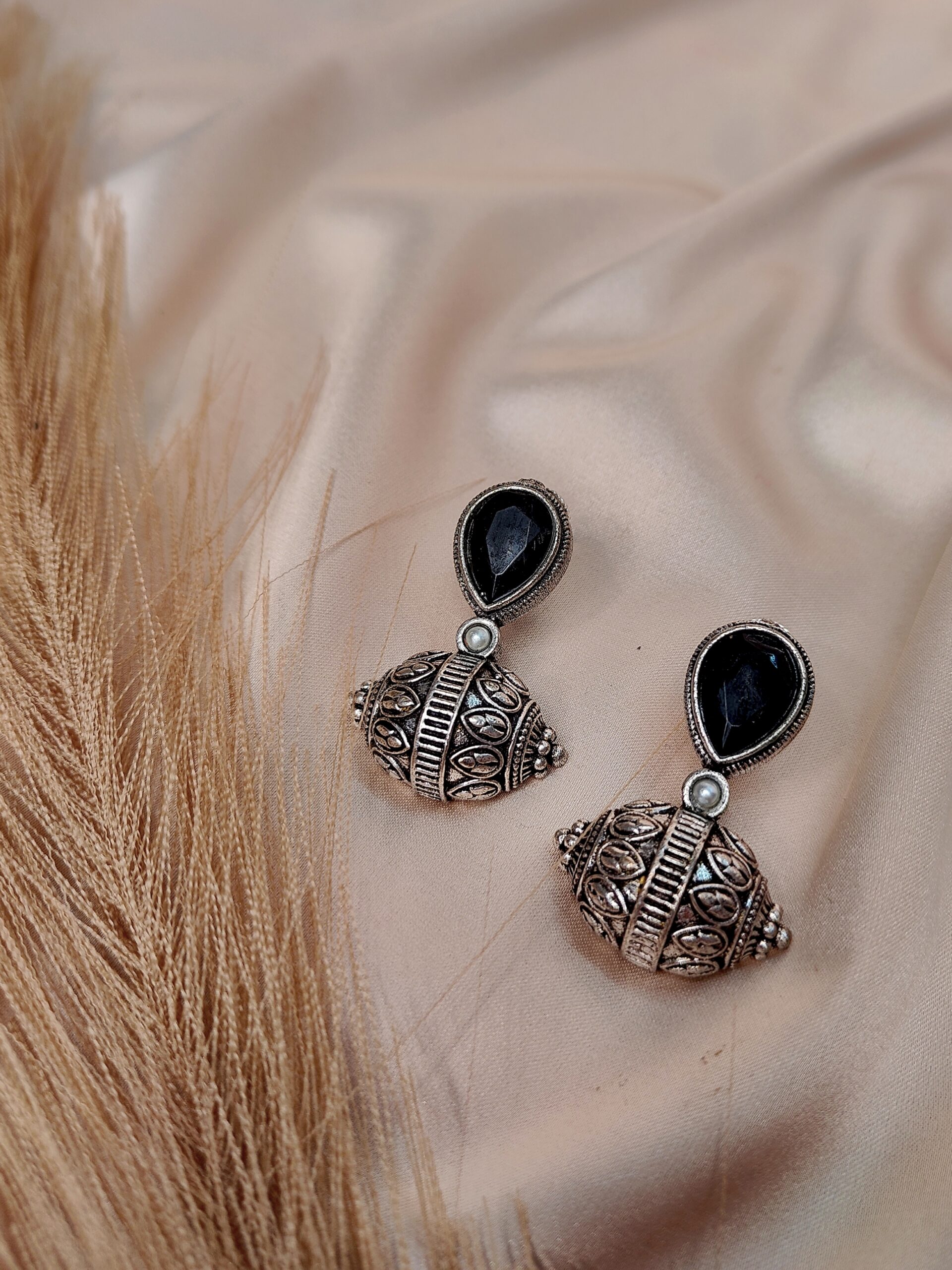 Mahira – Ethnic Silver Look Earrings